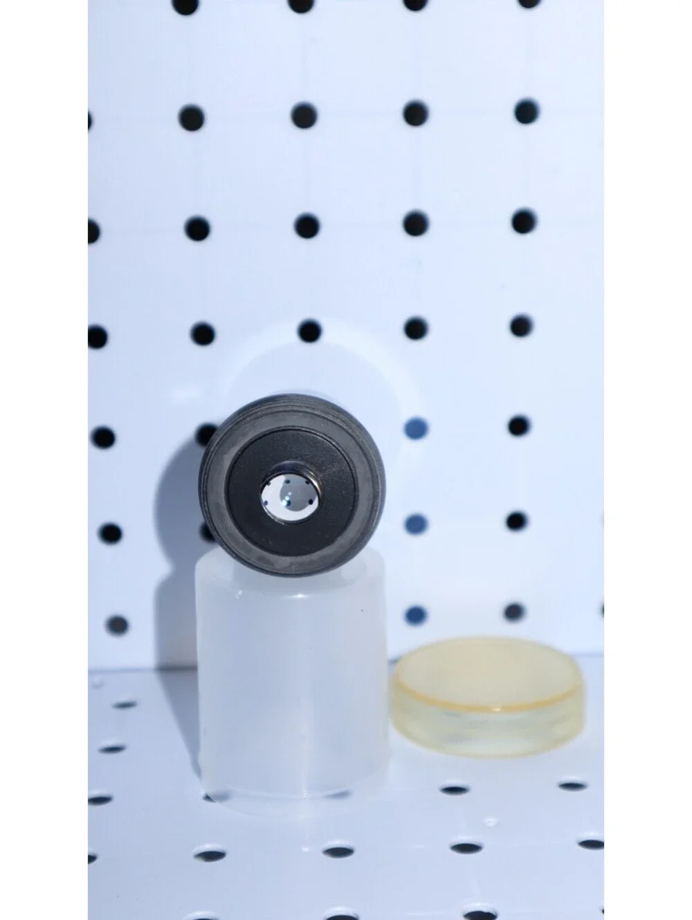 Celestron 10mm Light Weight Eyepiece For Telescope ~ With Eyeguard ~ VG